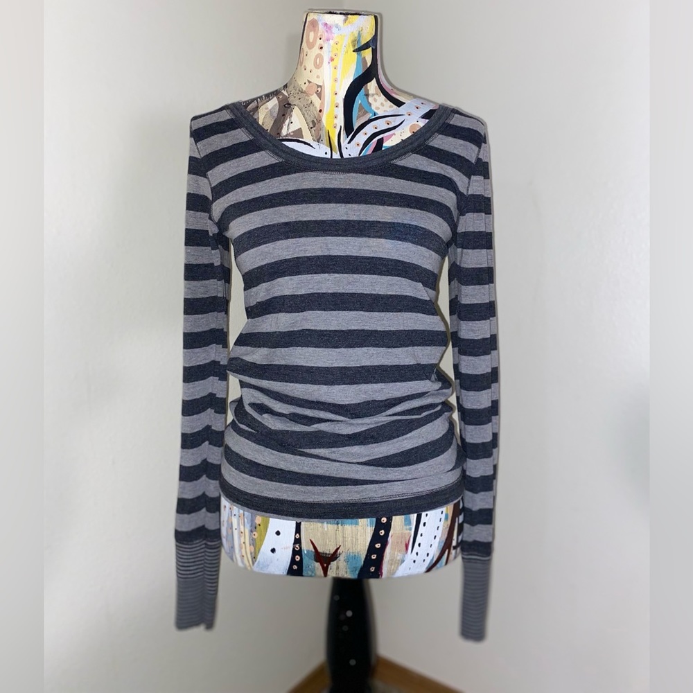 SOLD. !!!! SOLD. Y2K Grunge long sleeve stripper shirt. Size: M. Stretchy.